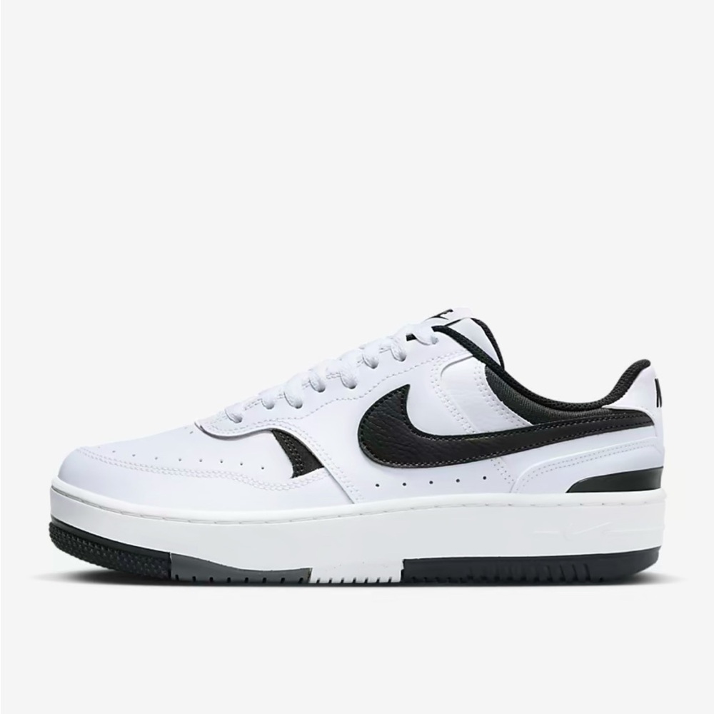 Women’s Nike Gamma Force *NEW*